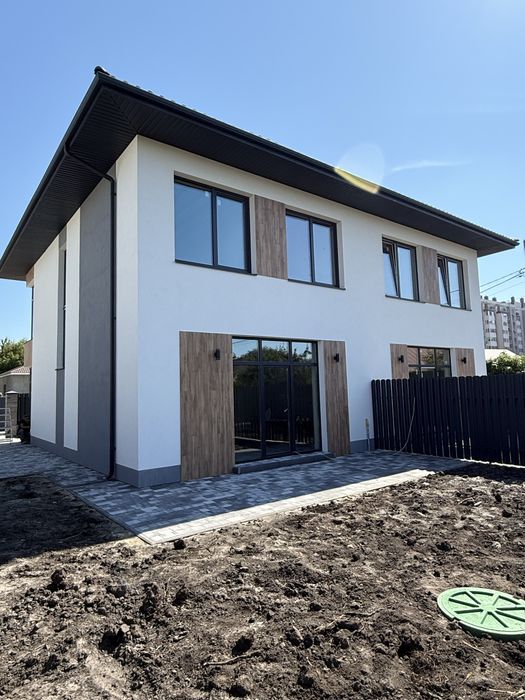 Дуплекс на 92м2 5 хв від Києва, з усіма комунікаціями