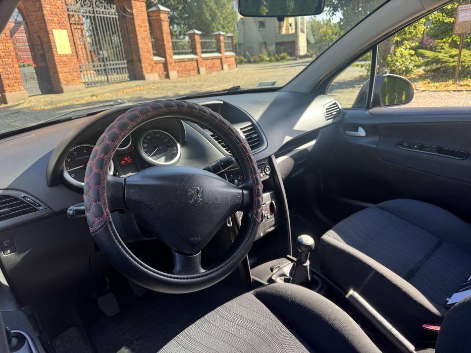Peugeot 207 1.4 ben Oryginalny Przebieg Klima