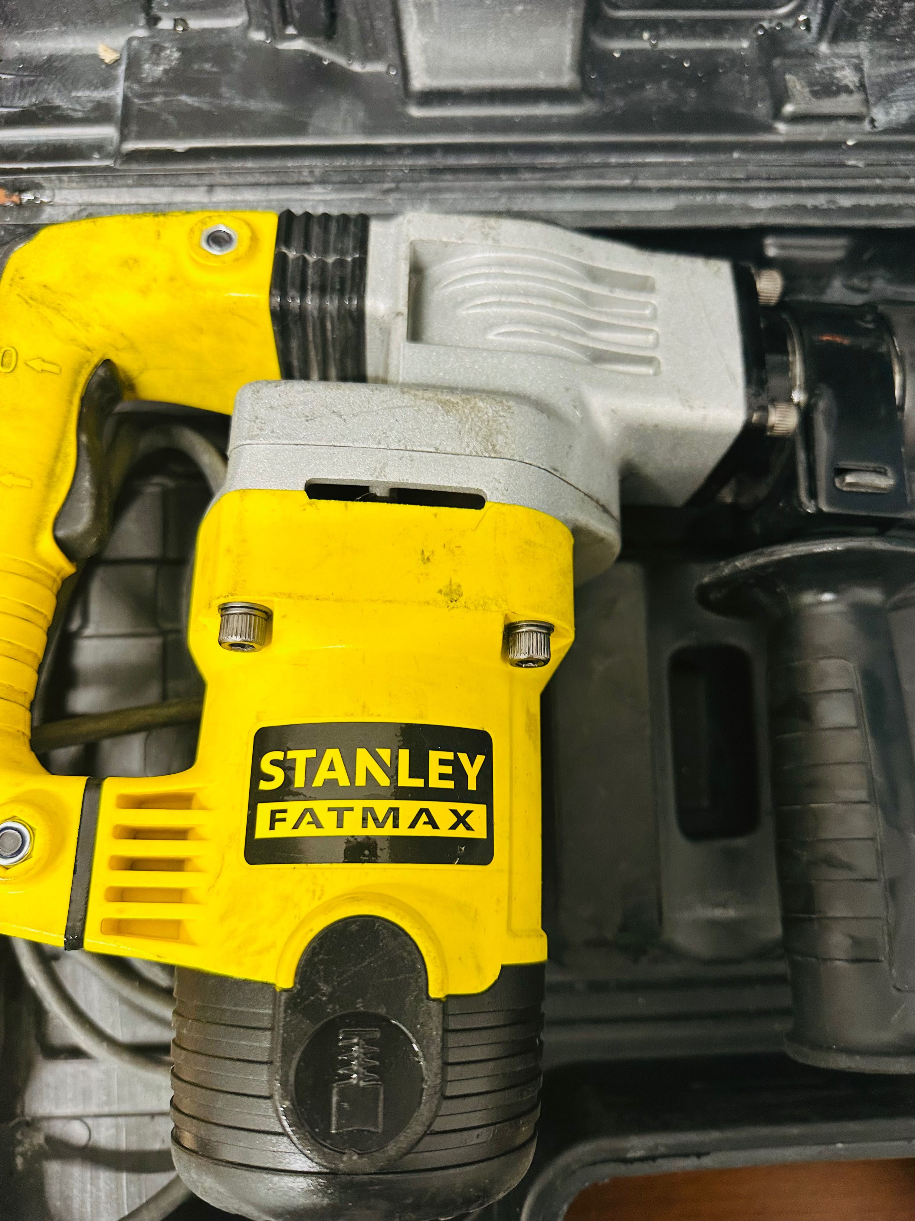 Młot udarowy Stanley Sfmeh220