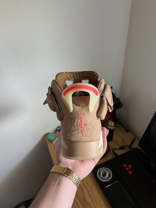 Travis Scott Jordan 6