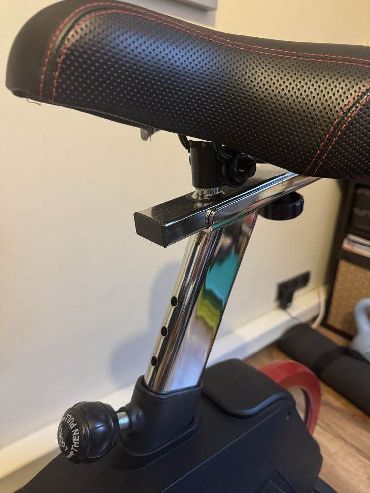 Rower stacjonarny magnetyczny Hammer CardioMotion BT