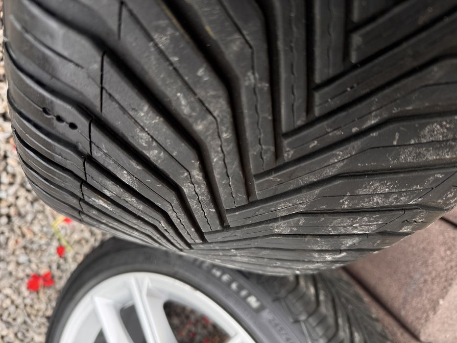 Felgi Koła 18 ORYGINAŁ AUDI A5 A4 Skoda Opony