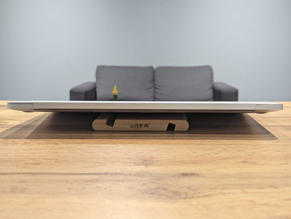 Macbook pro 15 2017 i7 2.8ghz 16/256gb pro 555 2gb