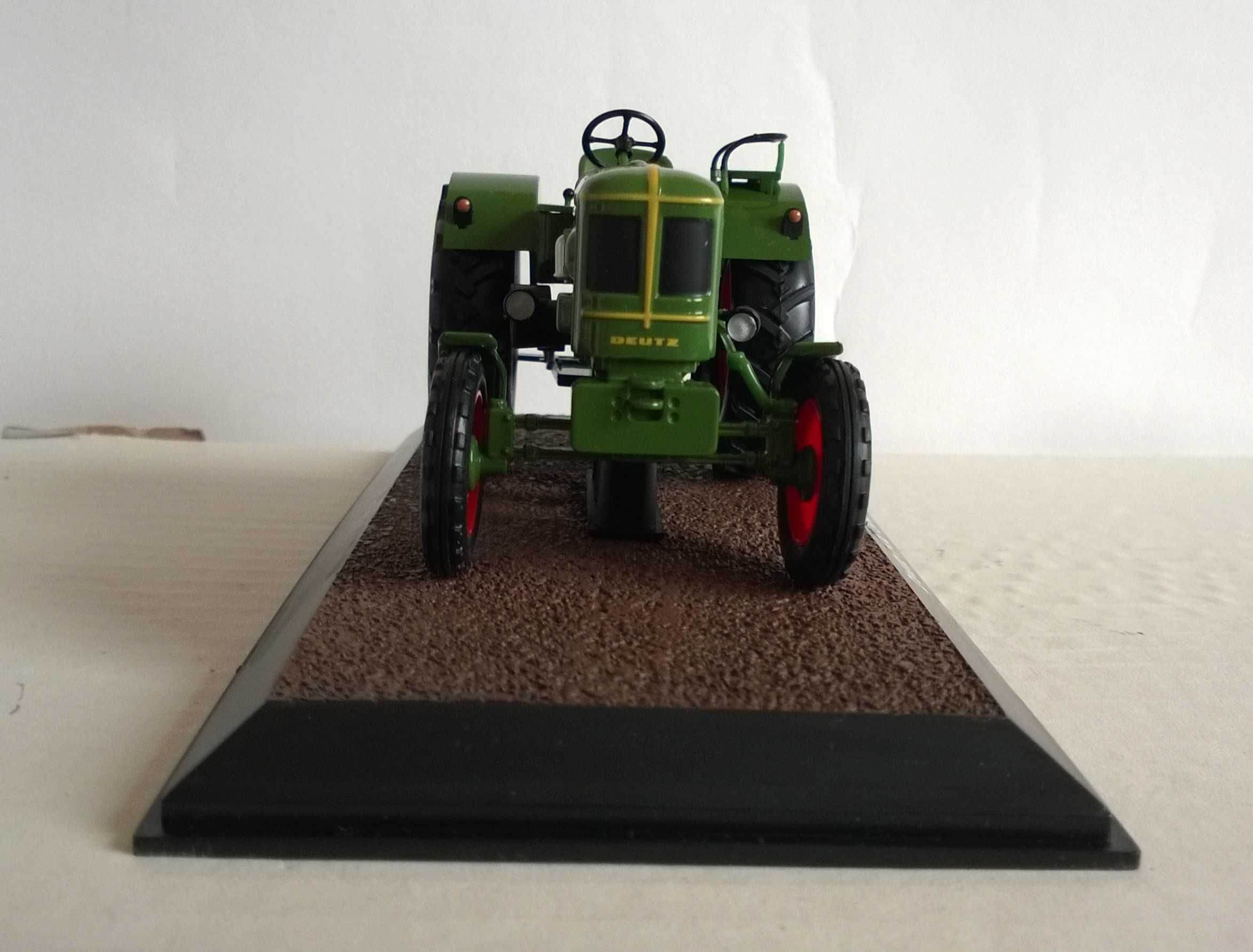 Model Atlas Traktor Deutz F3L 514