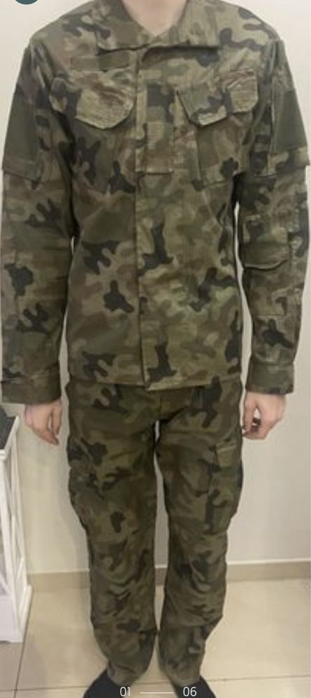 Mundur wojskowy z pasem oraz z beretem cena 250 zl