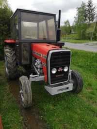 Ciągnik rolniczy Massey Ferguson 255 z 1986 roku