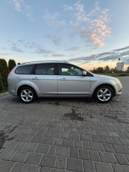 Продам ford focus 2010р 1.6 бензин
