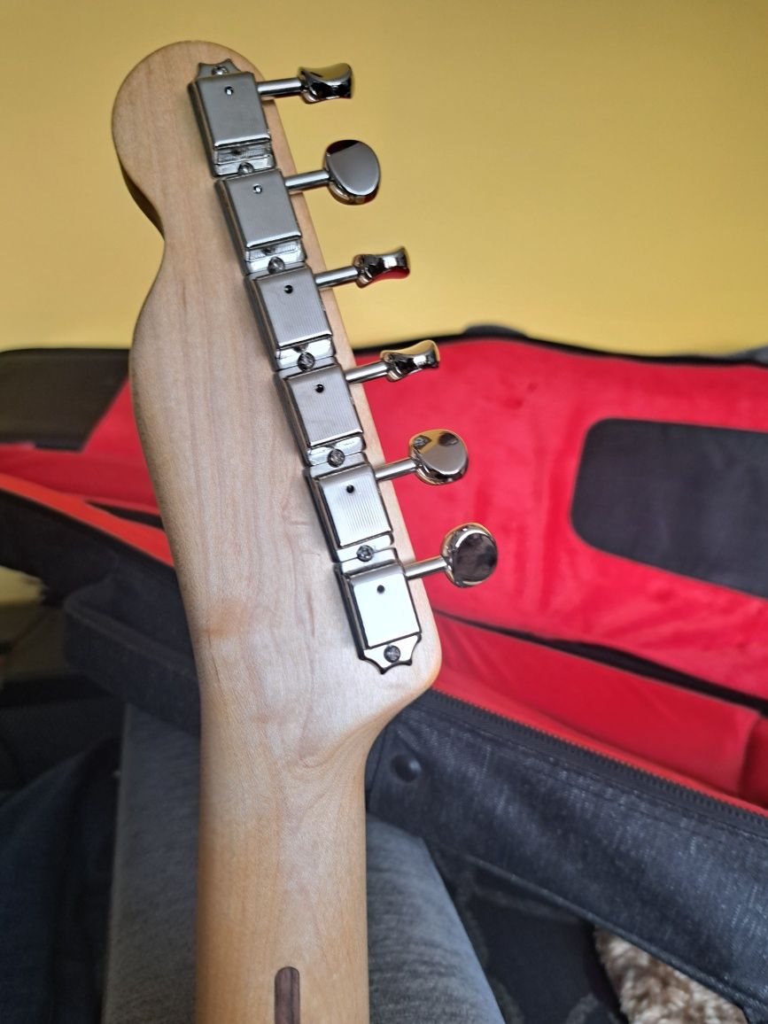 Gitara elektryczna Fender + pokrowiec