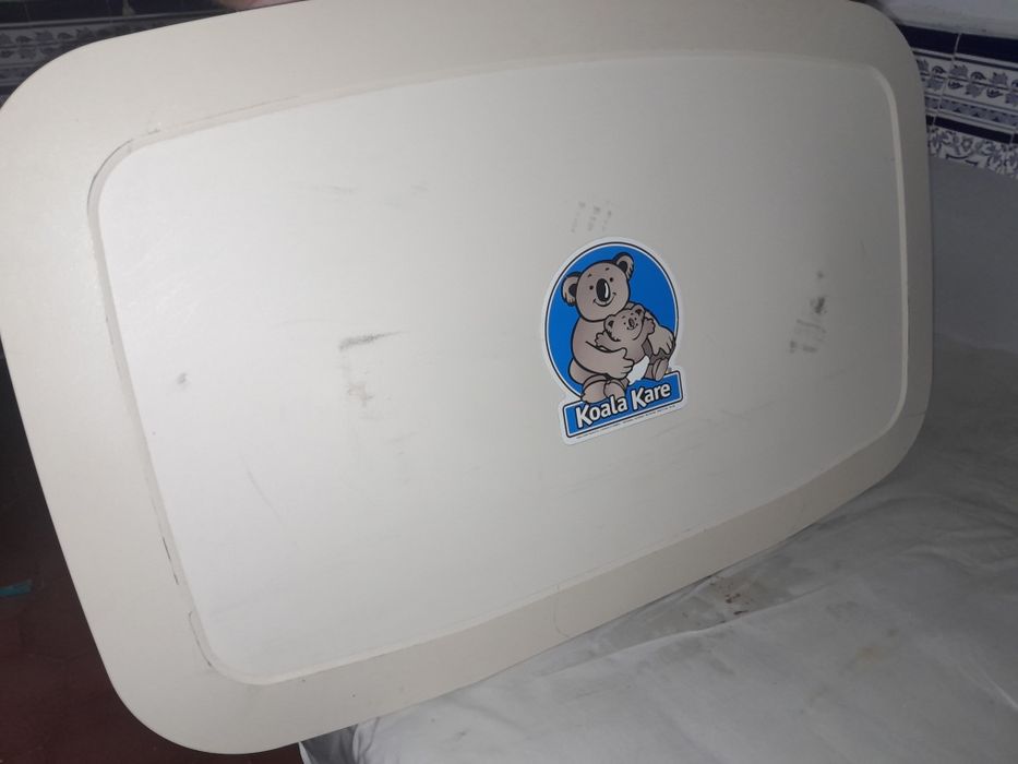 Dispositivo  muda fraldas para hotelaria cafe/ restaurante 40€