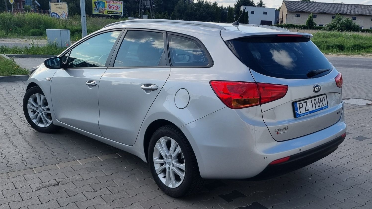 Kia Ceed II kombi 1.6 CRDi 110KM