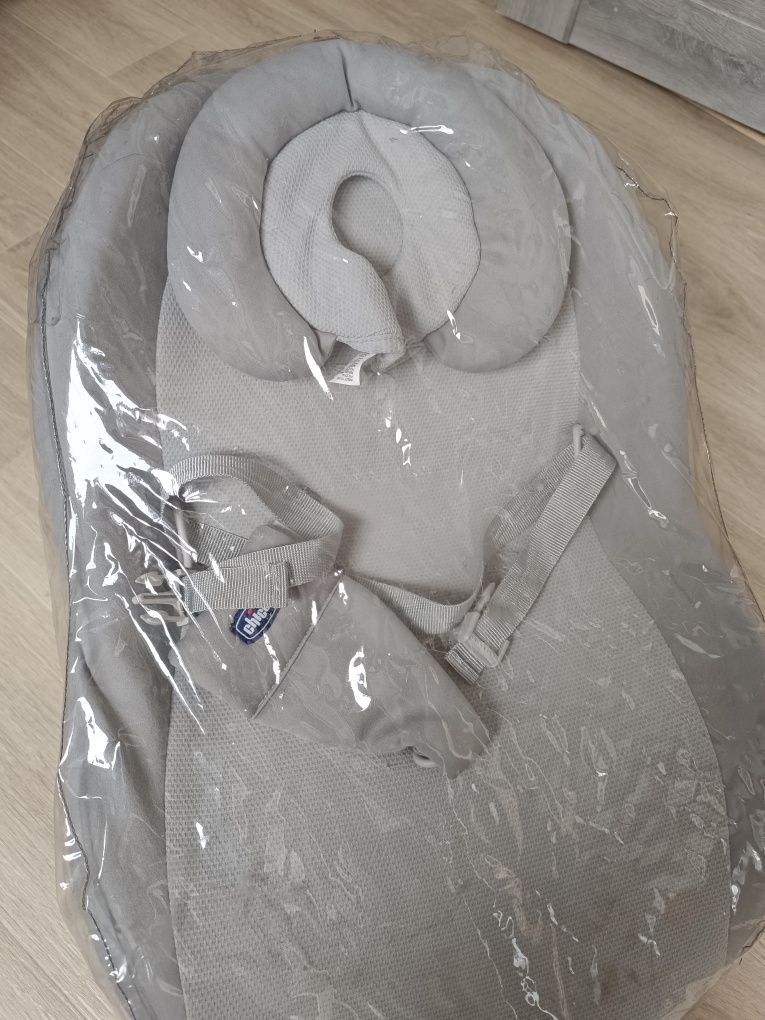Chicco Comfy Nest Poetic - серый крісло-кокон