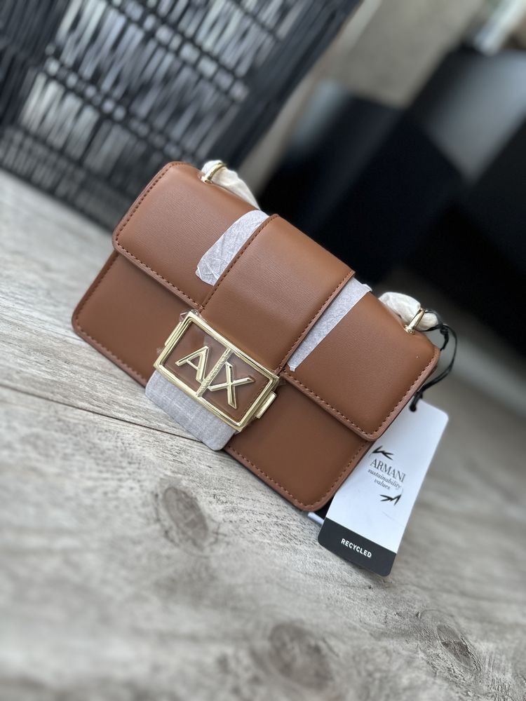 Mala elegancja torebka Armani Exchange whisky