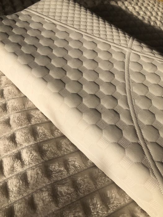 Ортопедична подушка виробництва Come-For, з ефектом памʼяті