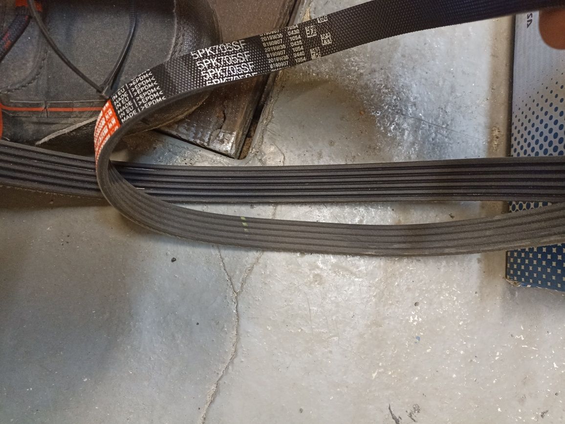 Koło pasowe 4M50-6316, sworzeń, paski ford C-Max 1.8 PB