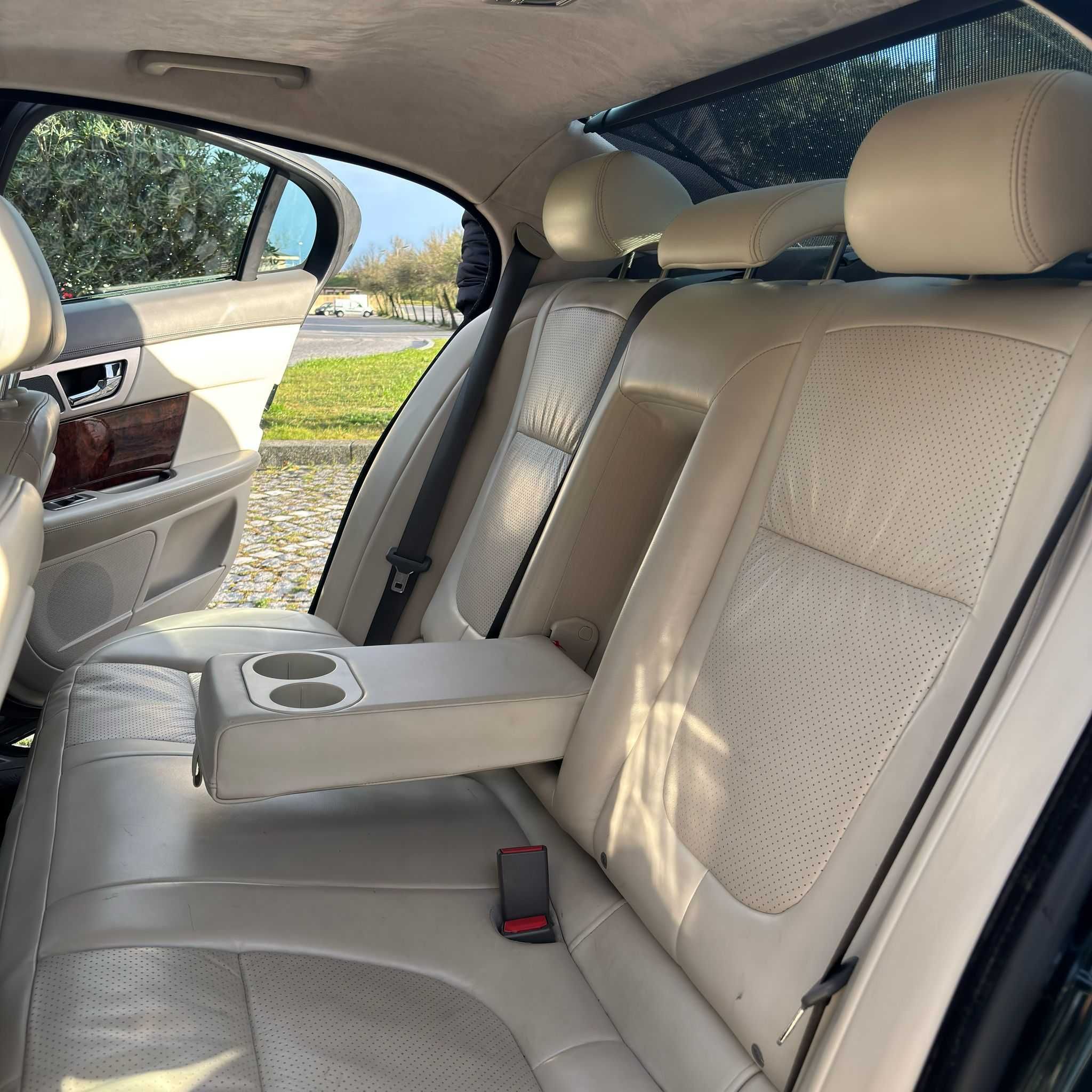 Jaguar XFS 3.0d v6 275cv 2009