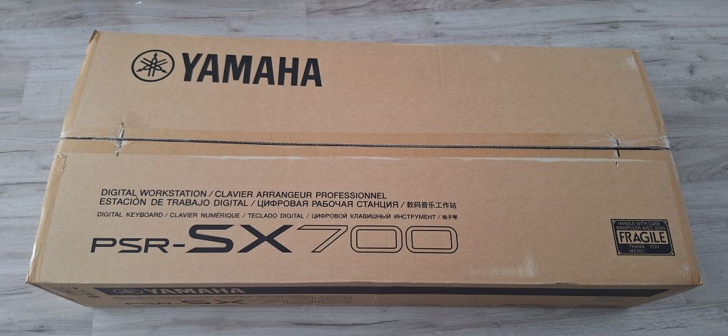 Yamaha PSR-SX700 + statyw