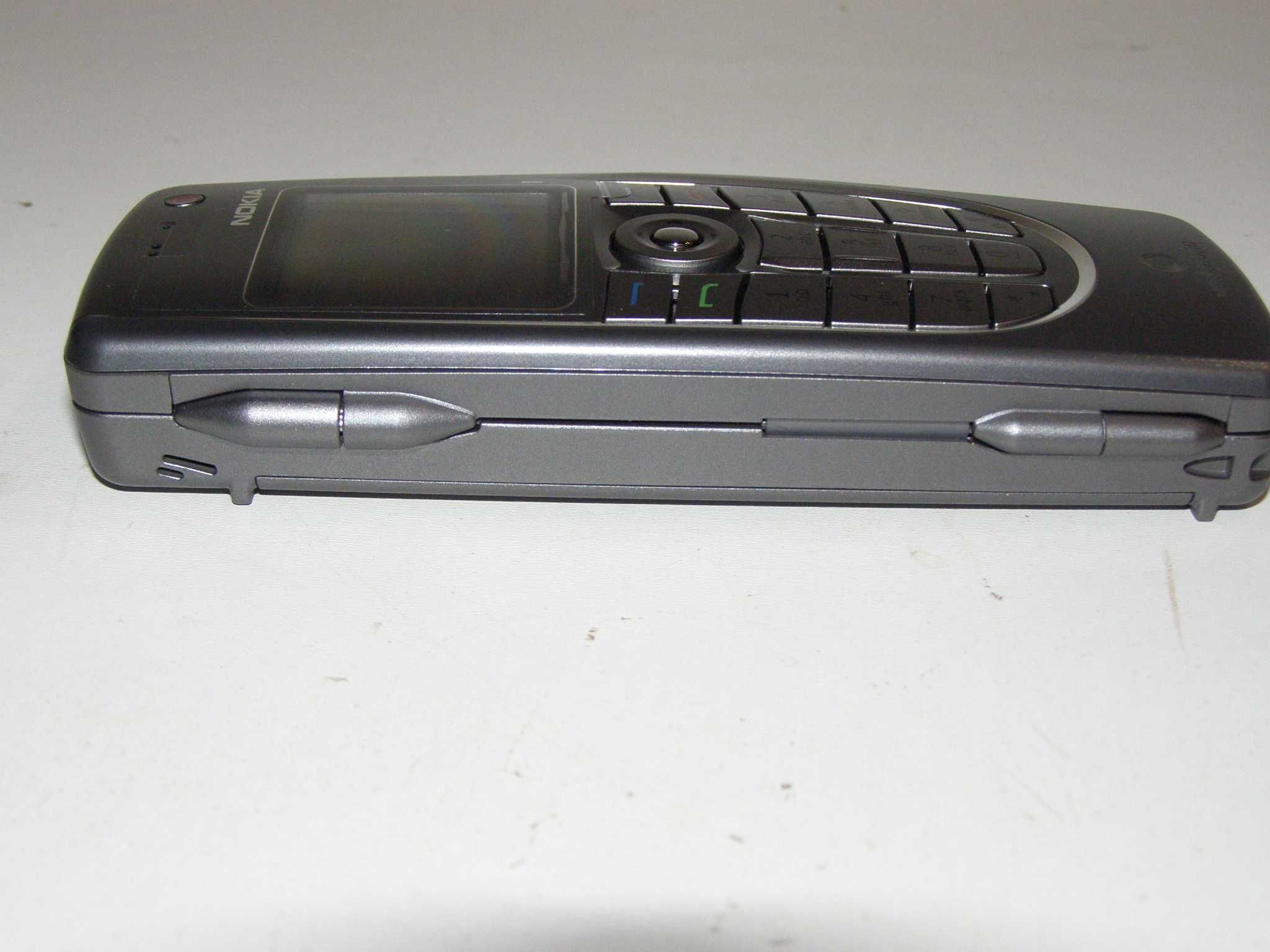 NOKIA 9300i Communicator, pełen komplet w kartonie, jak nowy.