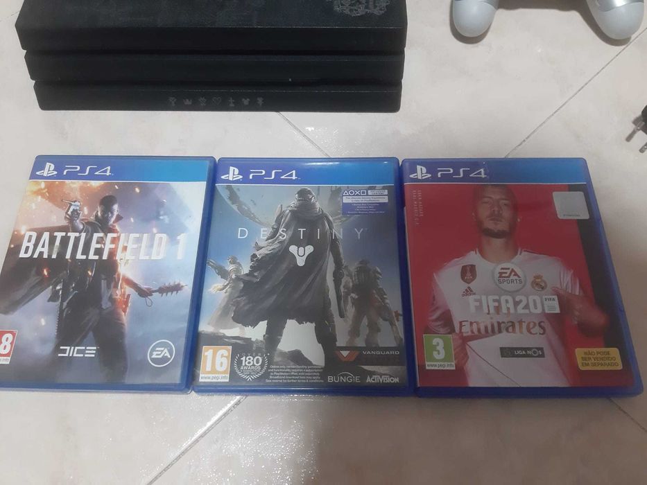 PS4 PRO 1 TB Edição Kingdom Hearts + 1 comandos + 3 jogos