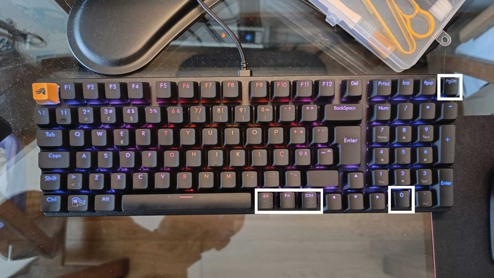 Teclas / Keycaps - Glorious - ABS Doubleshot - ANSI / ISO