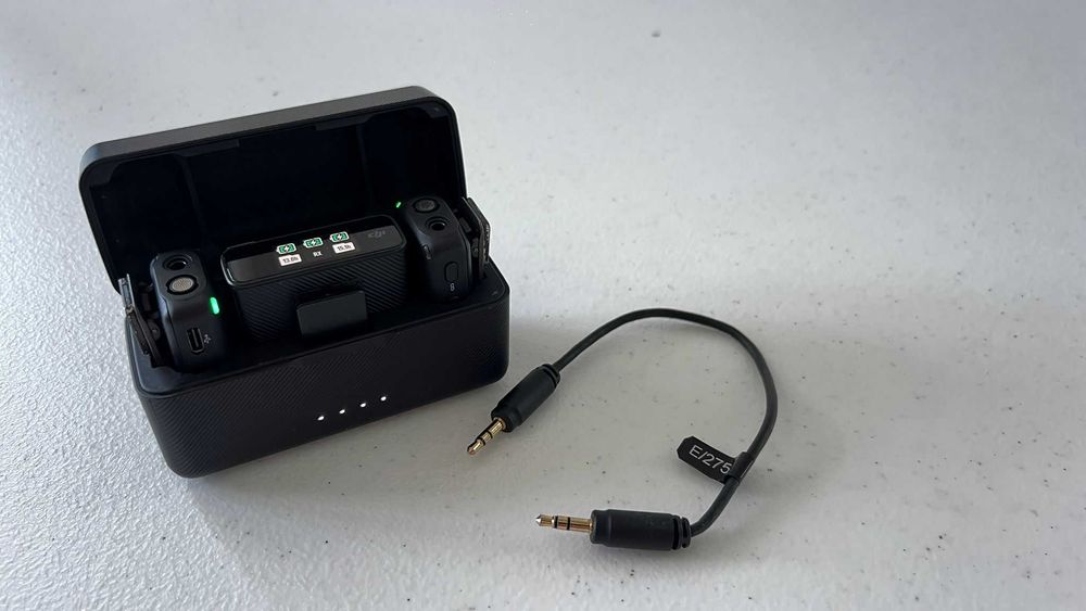 DJI MIC (2 TX + 1 RX + Charging Case)