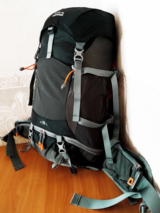 Рюкзак каркасний royal mountain trekking 35 літрів з дощовиком