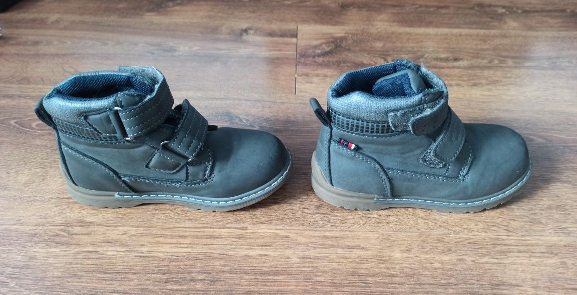 Buty chłopięce za kostkę zapinane na rzep
