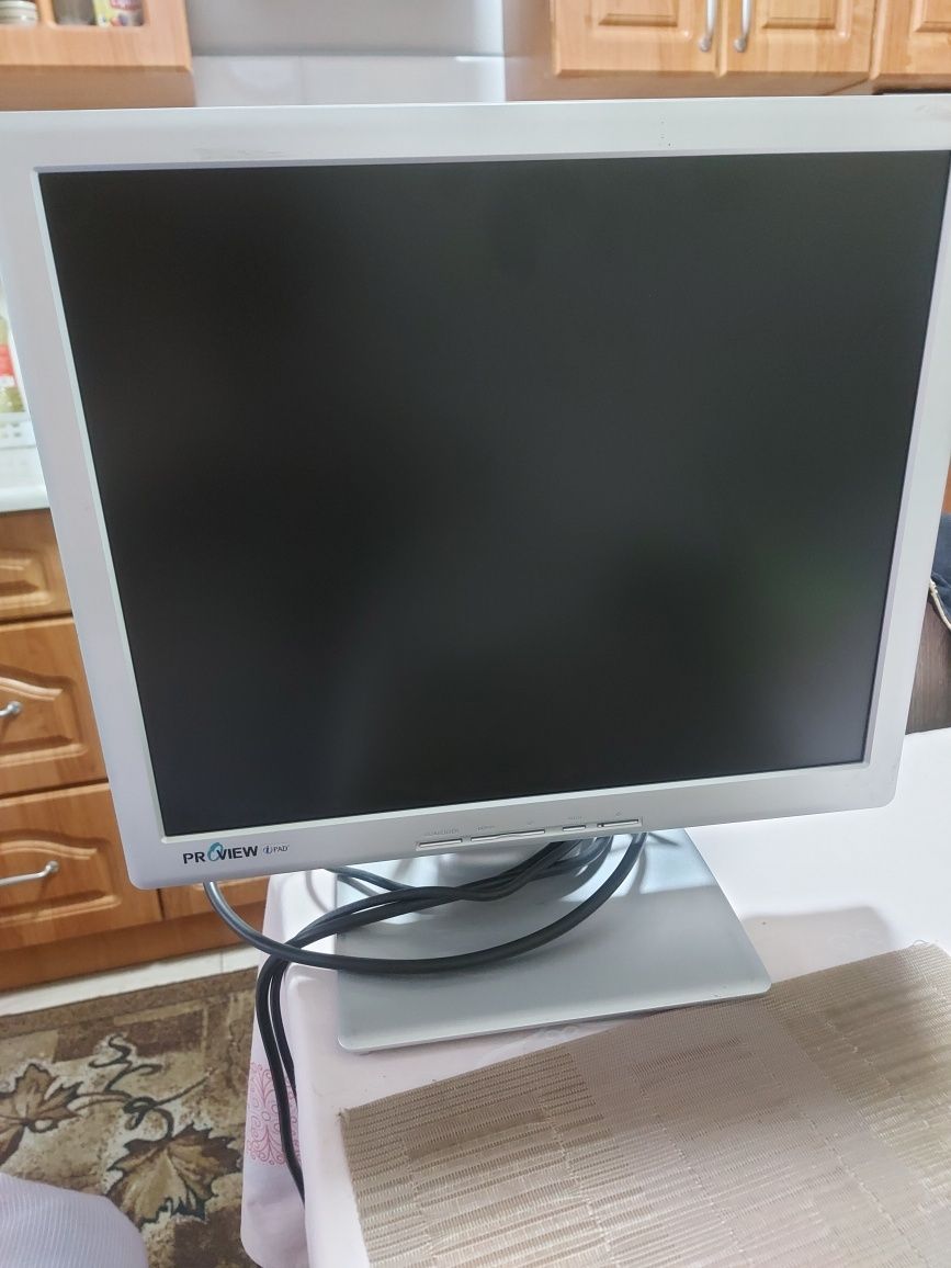 Монитор Proview 700p