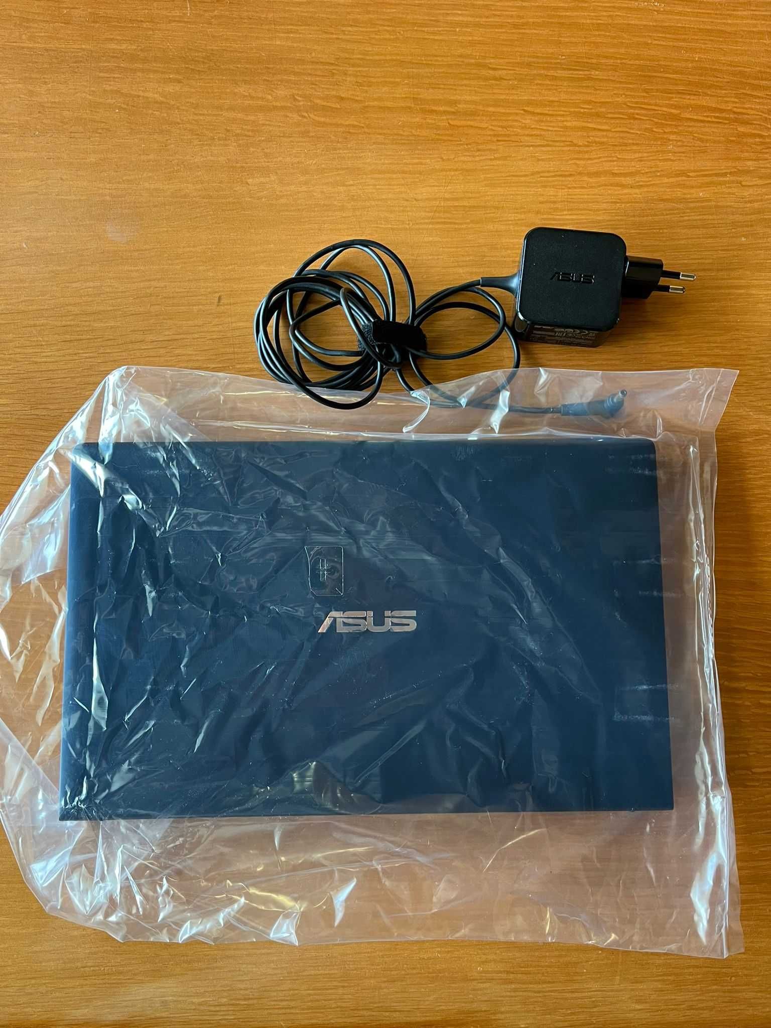 Portátil ASUS UX333F