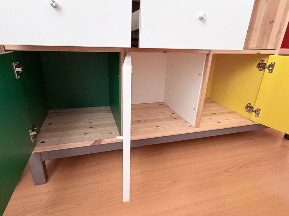 Aparador ou Cómoda com portas e gavetas para arrumação IKEA