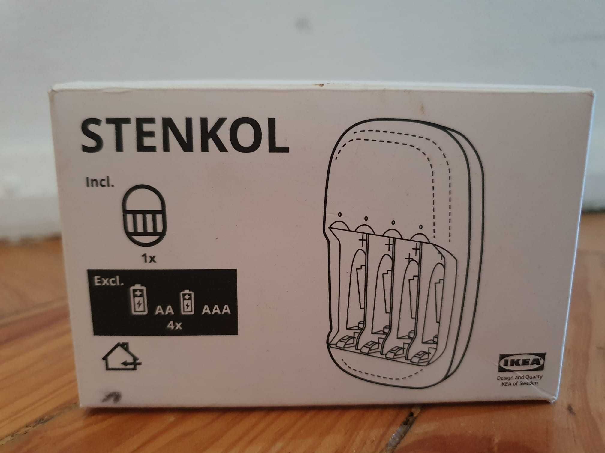 Carregador com pilhas AAA de marca IKEA