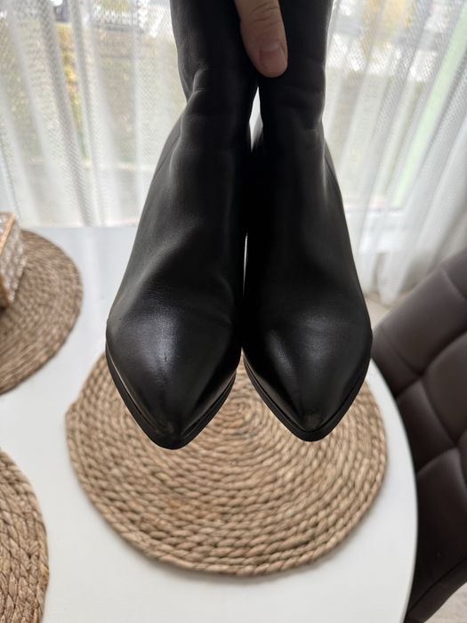 Шкіряні ботінки на каблуку