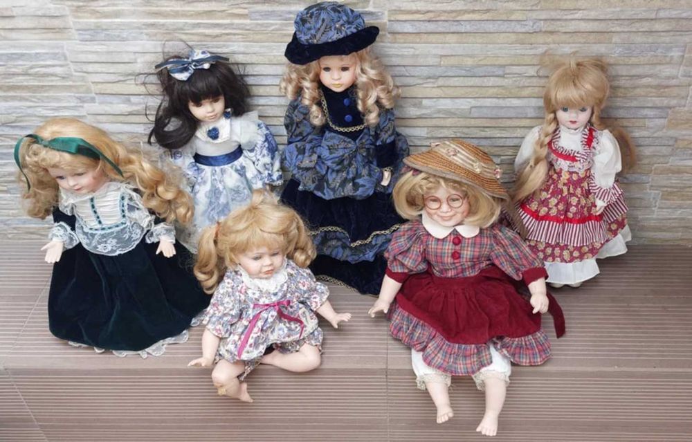 Vende-se Conjunto Bonecas Porcelana