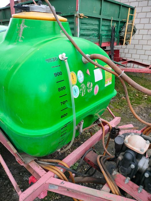 Opryskiwacz ciągany Skotarek