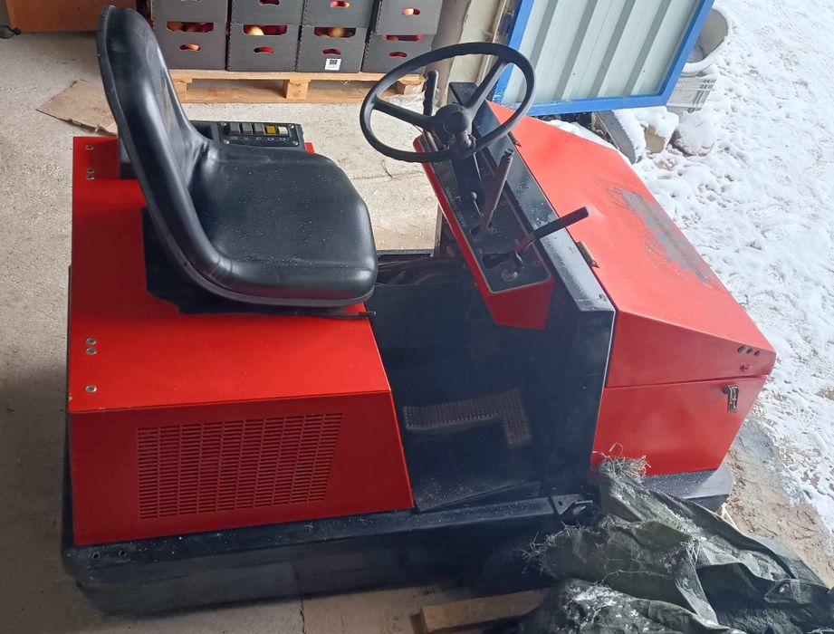 Zamiatarka Hako Jonas 1000