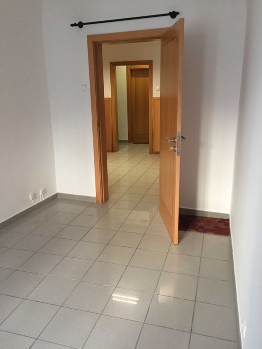 Arrenda-se escritório no centro historico