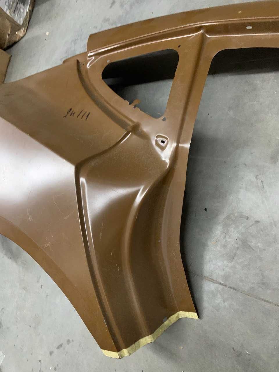 Крыло заднее правое Tesla Model 3
