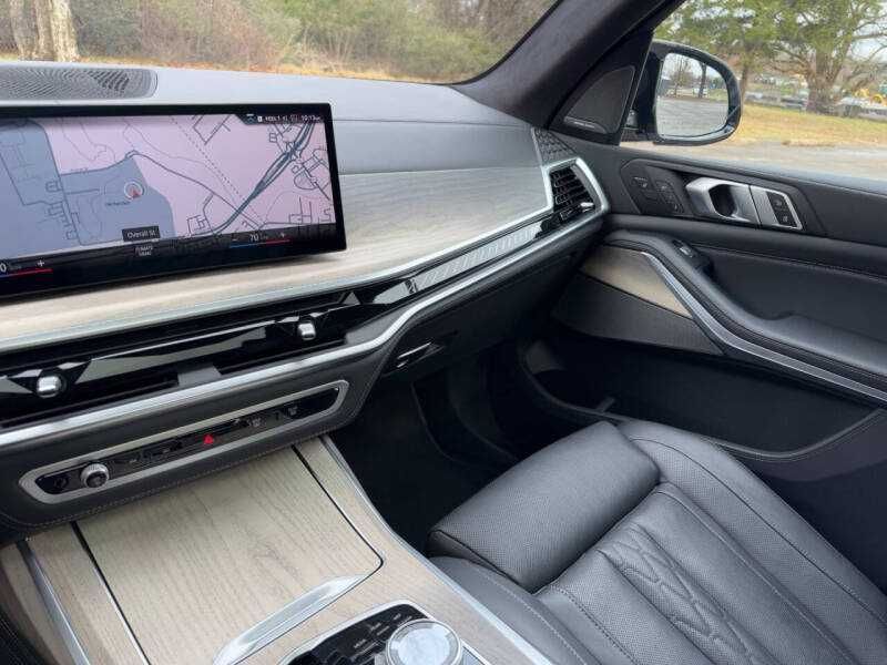 2023 BMW X7 M50I