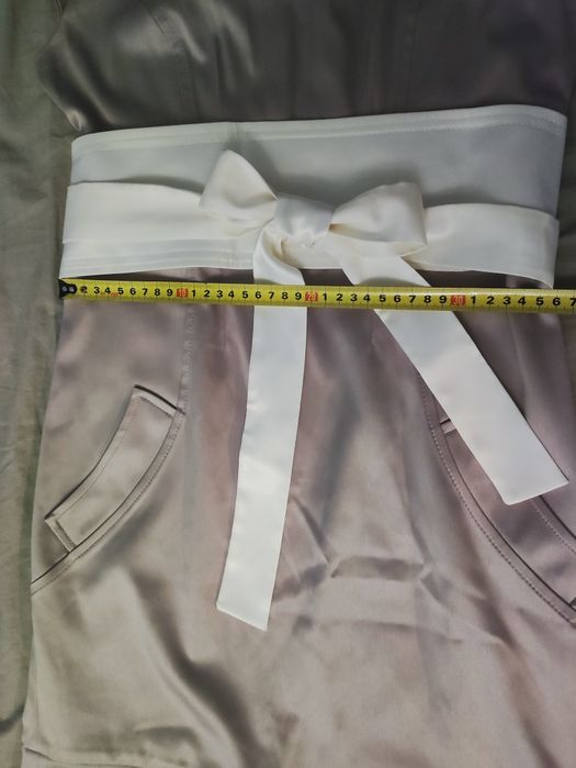 Сукня жіноча в діловому, стриманому стилі