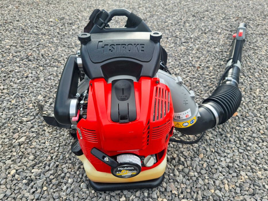 DMUCHAWA do LIŚCI SPALINOWA plecakowa 4t ROBIN JAPOŃSKA super stan !!!