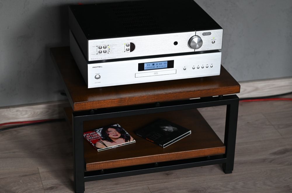 Szafki RTV Stoliki audio Hi-fi regały półki pod sprzęt na wymiar