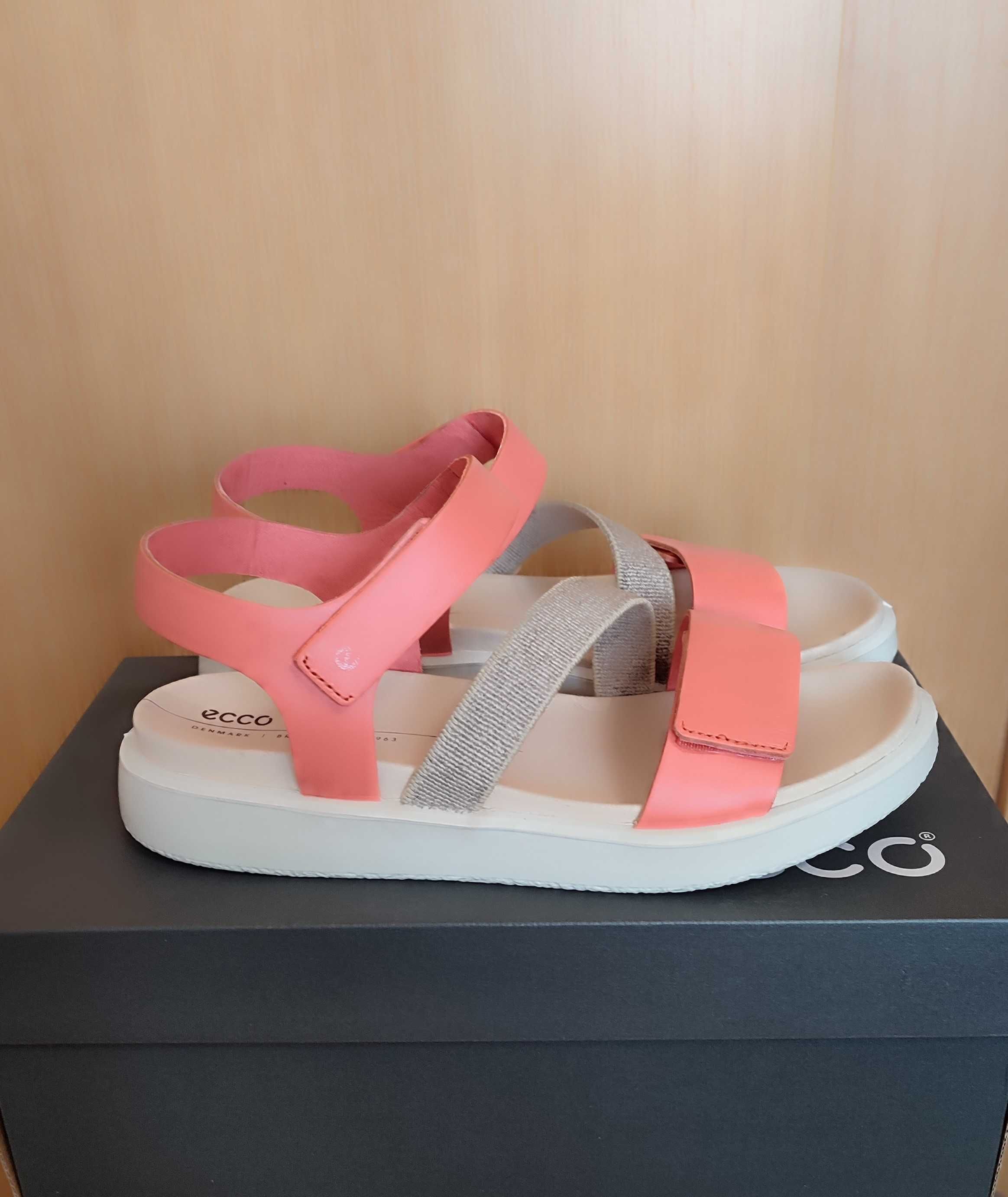 Сандалії Ecco Flowt W Coral оригінал розмір 37 - 38 устілка 24 см