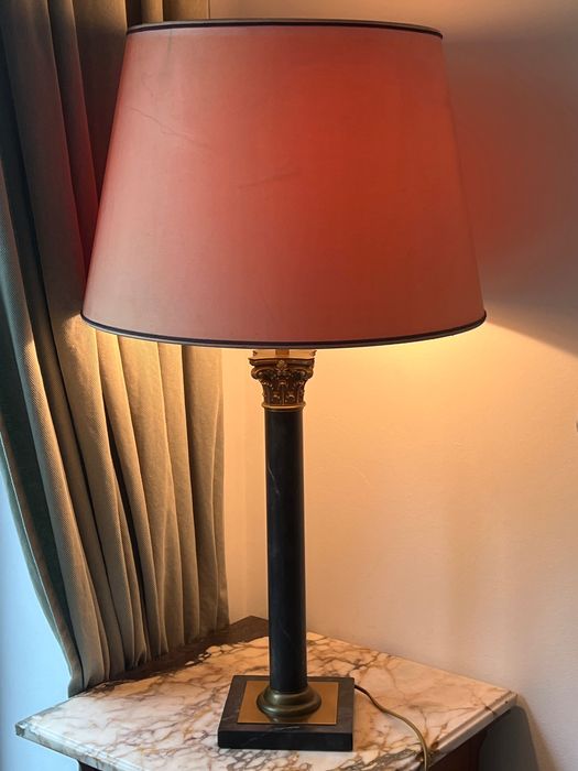 Lampa w stylu Empire