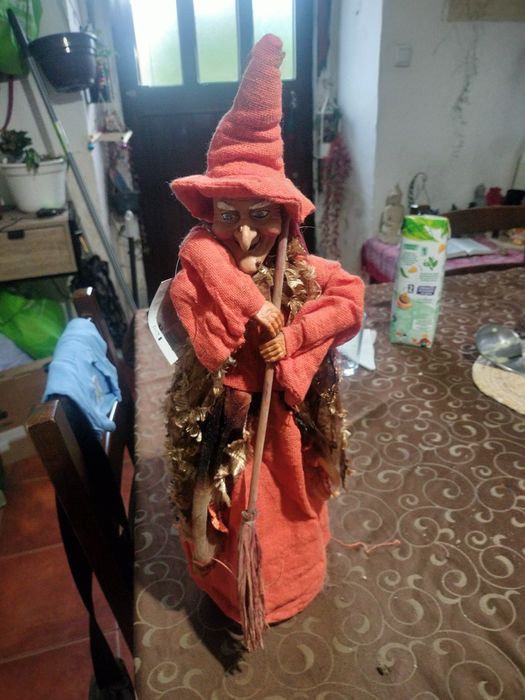 Duas Bruxas para decoração