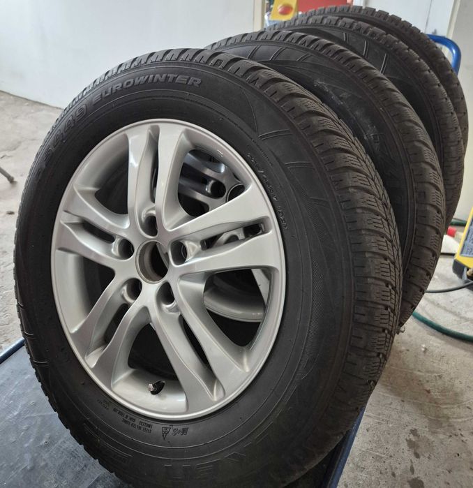 Koła zimowe 17"od Hondy CR-V IV 225/65R17 Falken 4 sztuki