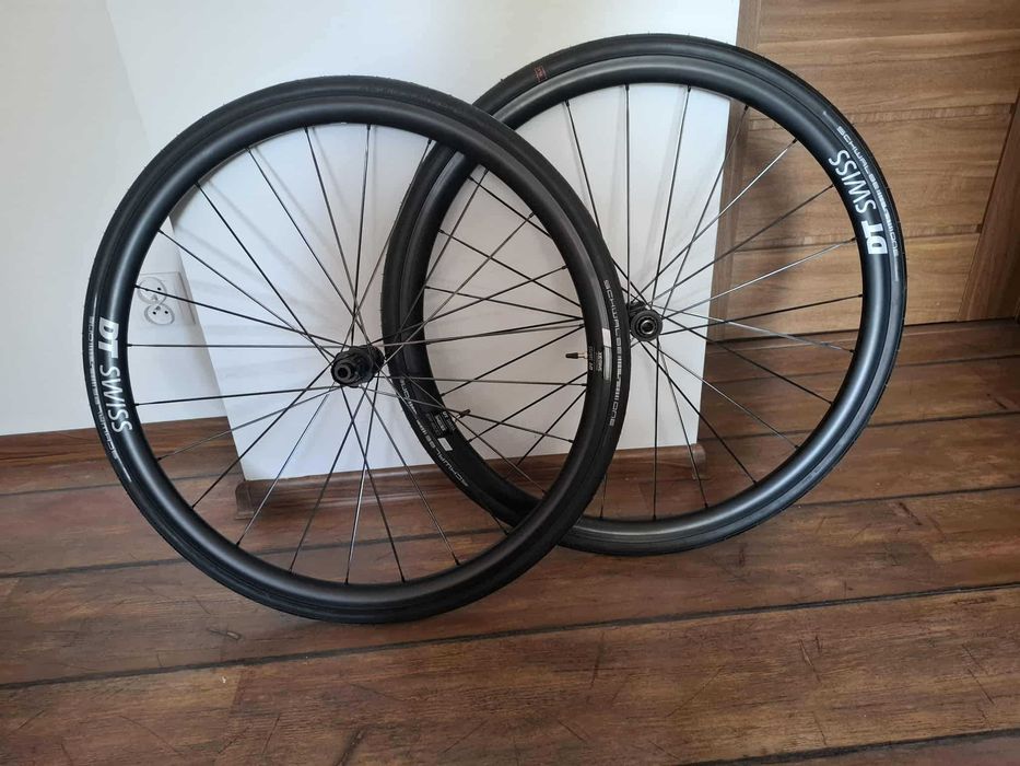 Komplet kół DT SWISS ER 1600 Spline 30 + opony schwalbe one 700x25c