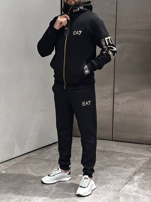 РАСПРОДАЖА! Hugo Boss мужской спортивный костюм , Трехнитка