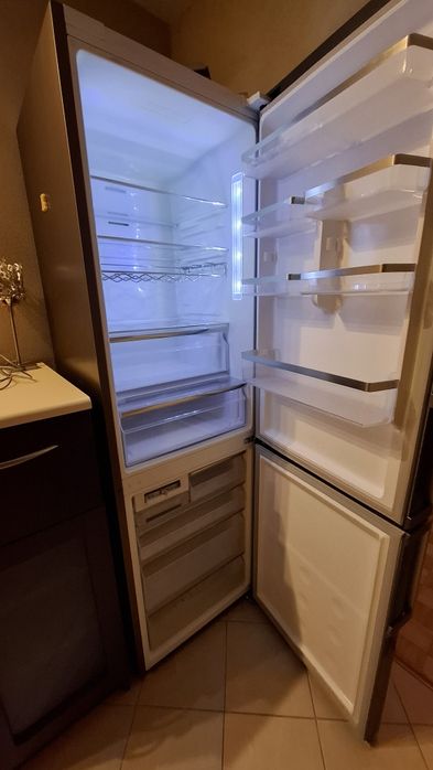 Lodówka i zamrażalnik pełny no frost SAMSUNG RL58GRGIH