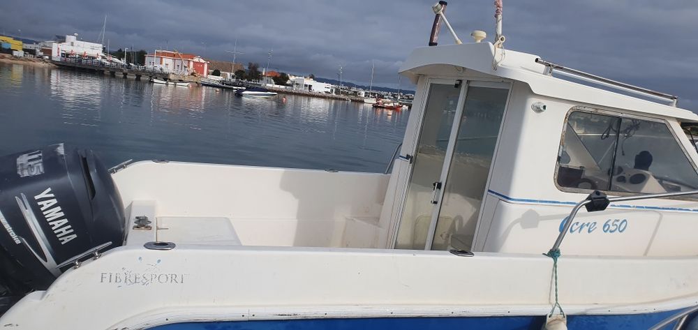 Barco cabinado classe4 motor 115cv injecção