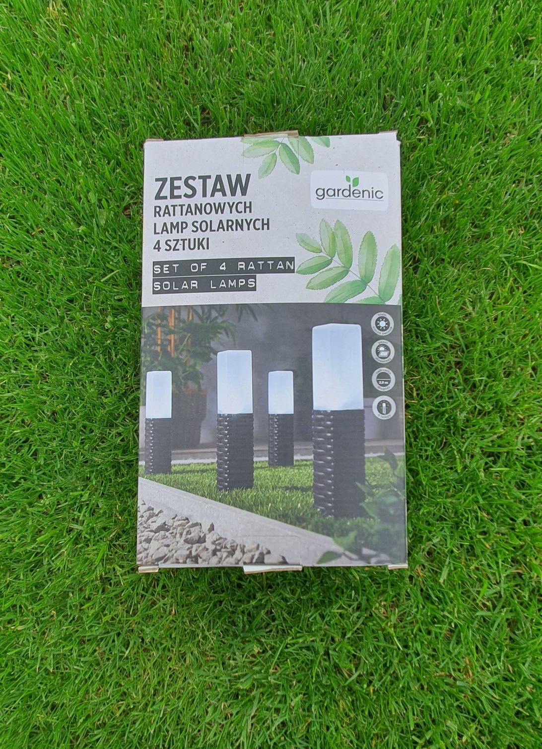 Zestaw lampek solarnych rattanowych