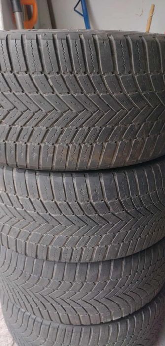 Opony  wielosezonowe  Bridgestone WeatherControl A 005 225/40/18